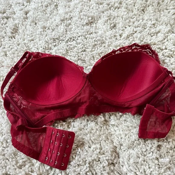 Super cute sexy cherry red lacy bra comfy casual bra. For B cups. Approx… - Picture 4 of 5